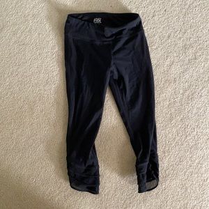 Athleta Girl Capri Leggings size 8/9